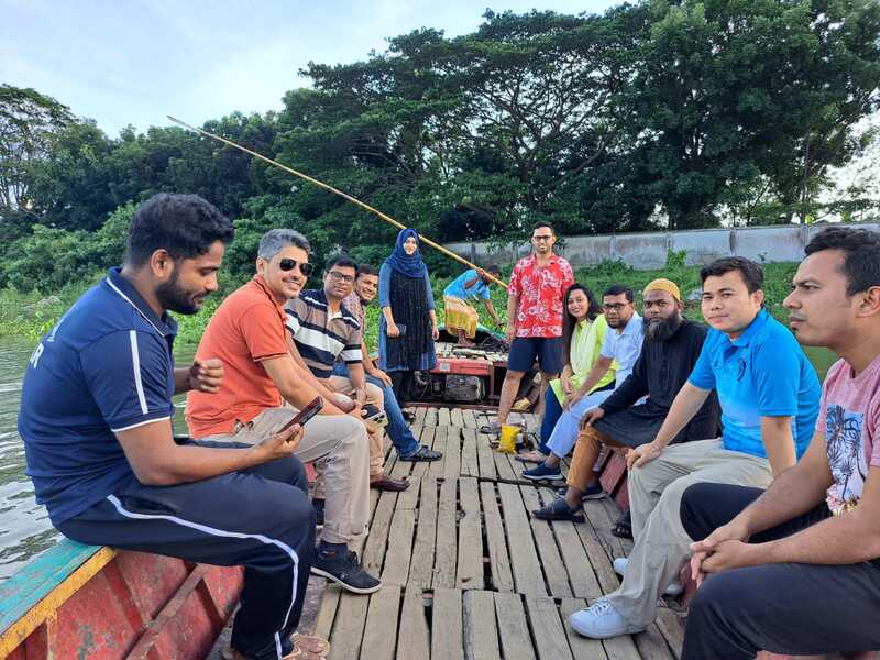 মেঘনা নদীতে সরকারি দস্যুদলের এ কি কান্ড ! (দেখুন ভিডিওসহ)